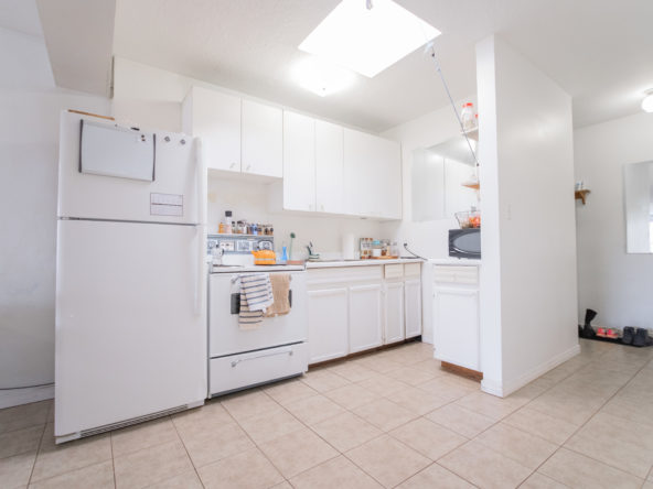 213 Lakeshore Road East #3 - Kitchen