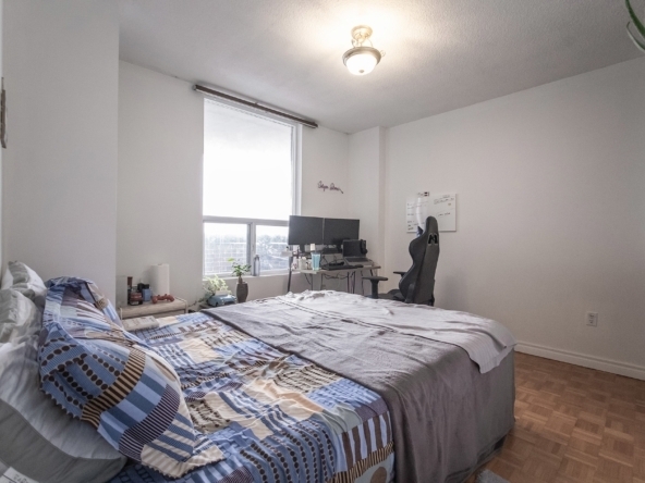 1535 Lakeshore Road East #1206 - Second Bedroom