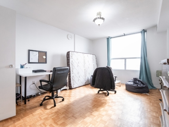 1535 Lakeshore Road East #1206 - Primary Bedroom