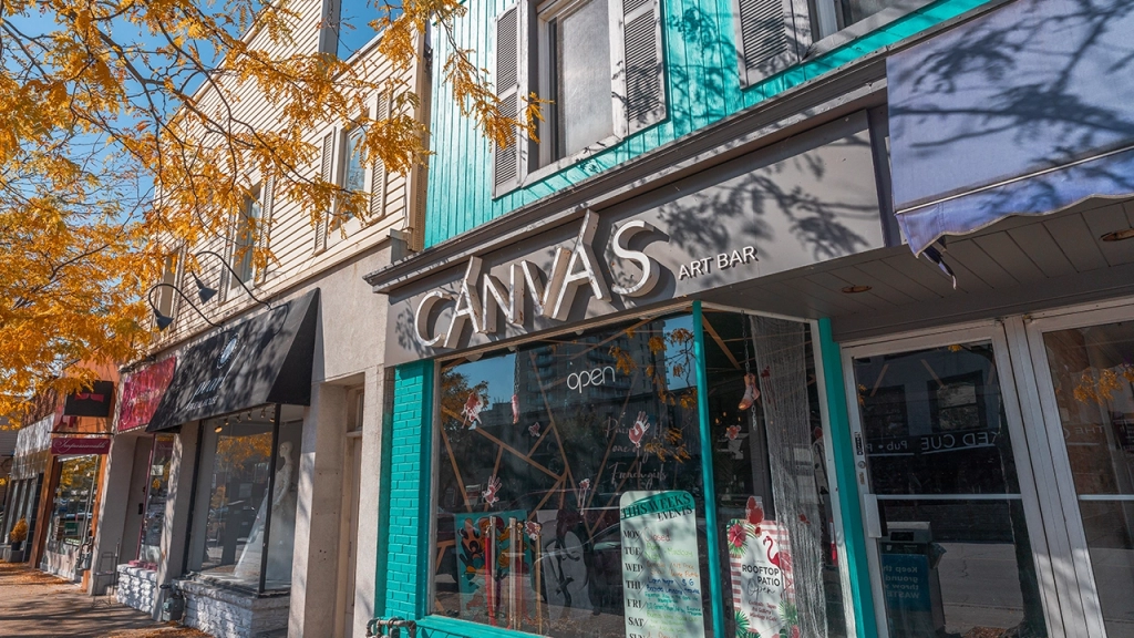 An image of Canvas Art Bar located in Port Credit, Mississauga taken in October 2022.