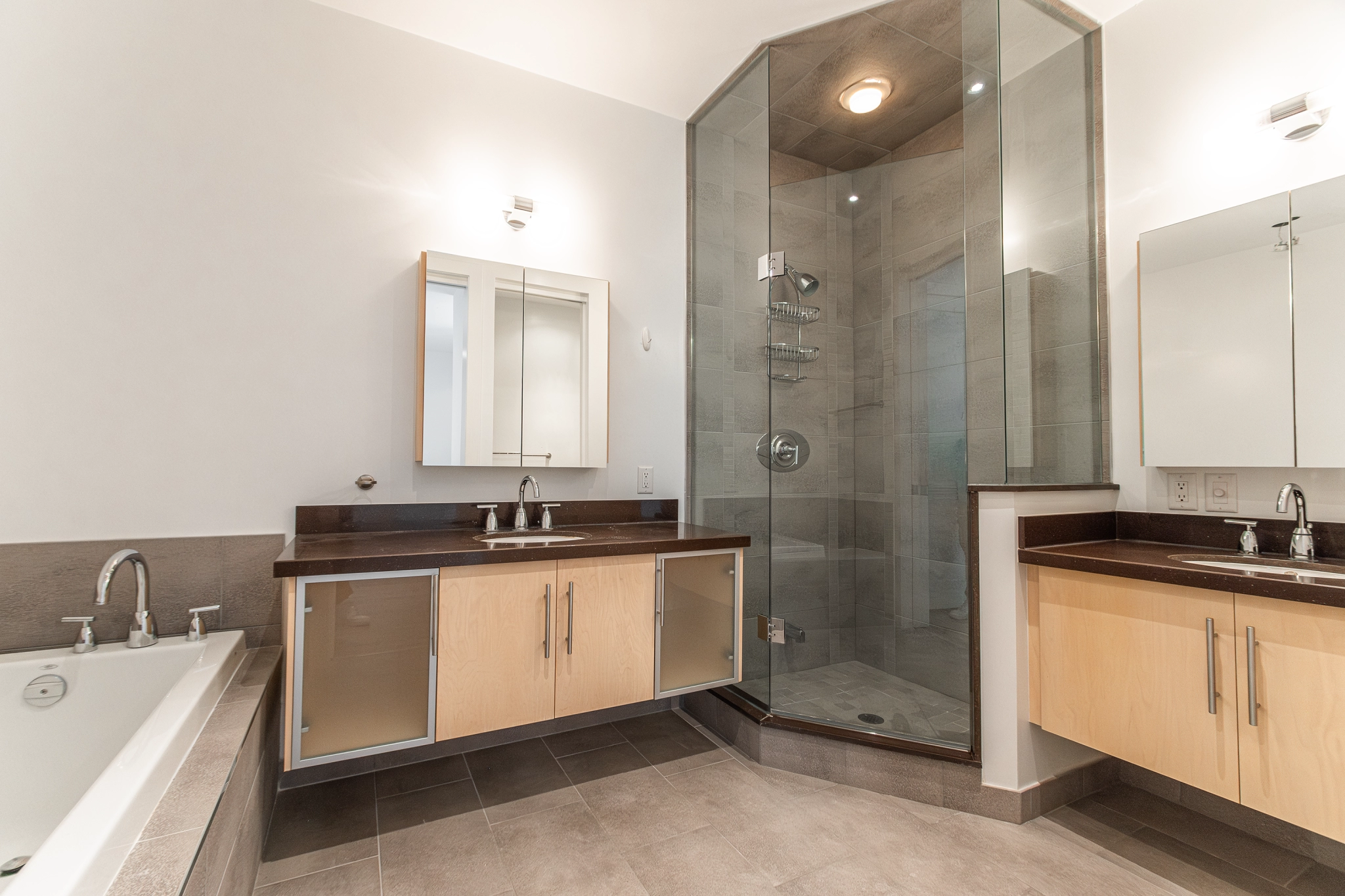 20 Blue Jays Way PH2 - 5 piece ensuite in primary bedroom