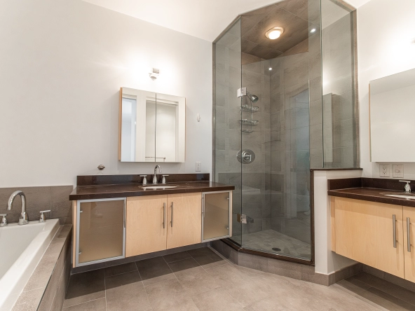 20 Blue Jays Way PH2 - 5 piece ensuite in primary bedroom