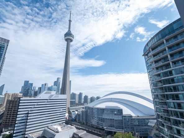 20 Blue Jays Way PH2 - view of CN Tower