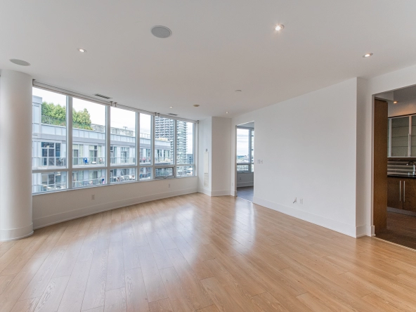 20 Blue Jays Way PH2 - Living Room