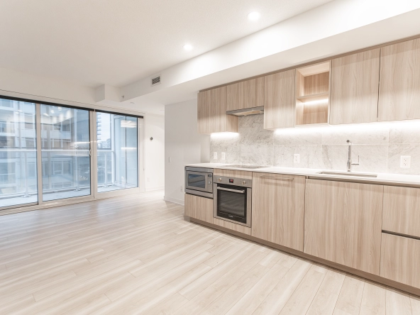 17 Bathurst Street Unit 902 - Kitchen & Living Room