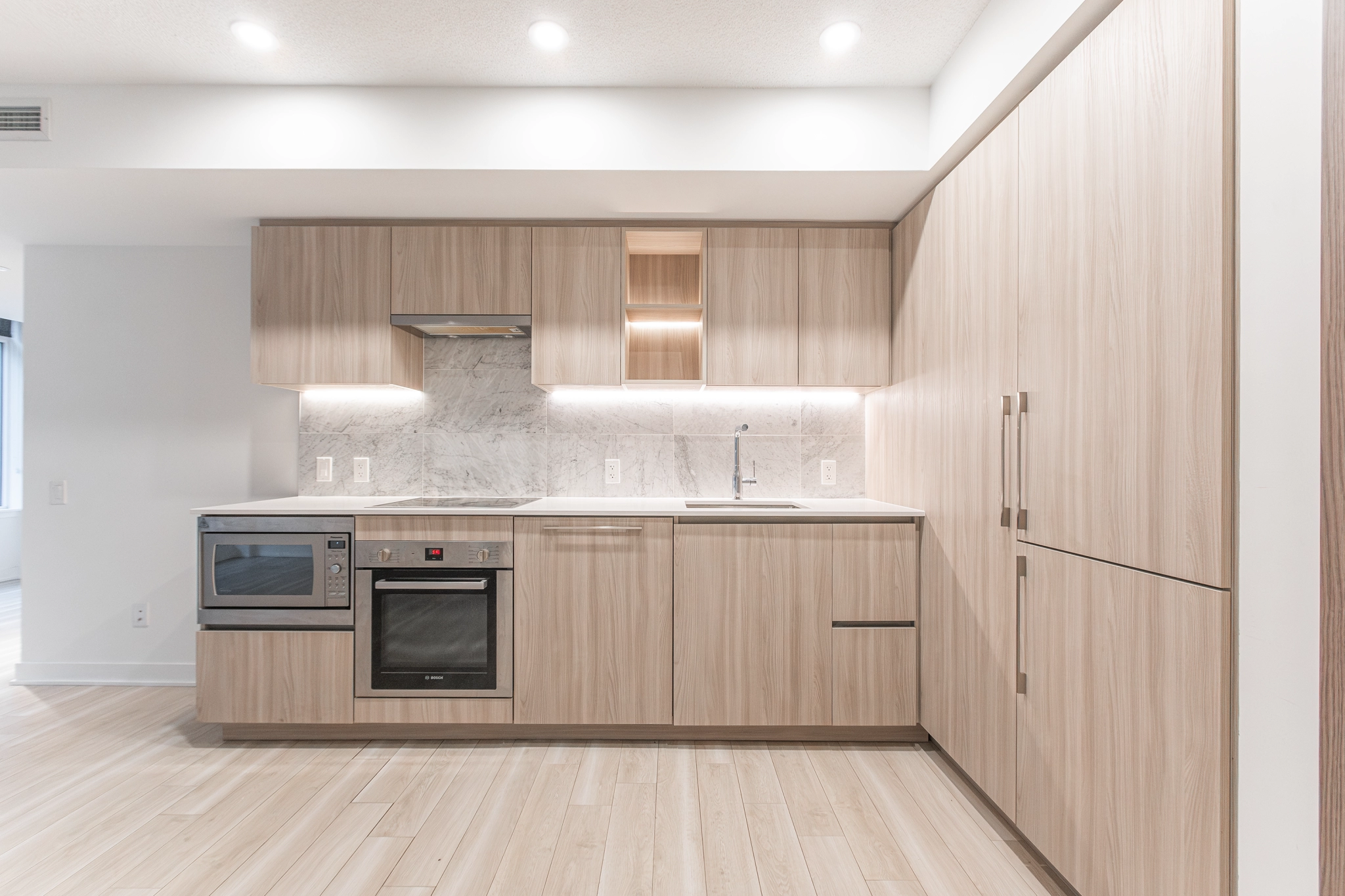 17 Bathurst Street Unit 902 - Kitchen