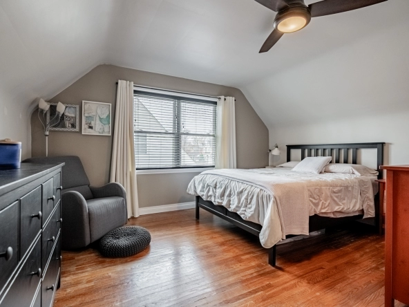 Primary bedroom image of 1510 Applewood Road located in Applewood of Mississauga. Listed by Marco Pedri - Broker with Shoreline Realty Corp., Brokerage.