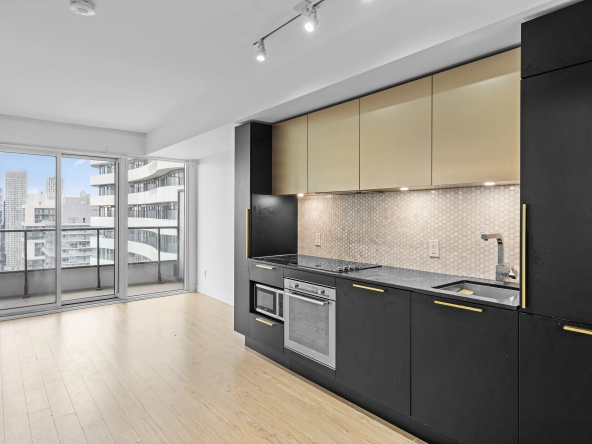 Eat in kitchen of 85 Wood Street unit 3717 - a 2 bedroom, 1 bathroom unit for lease in Toronto listed by Toronto Rental Agent Marco Pedri.