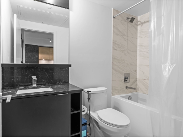 Bathroom of 85 Wood Street unit 3717 - a 2 bedroom, 1 bathroom unit for lease in Toronto listed by Toronto Rental Agent Marco Pedri.