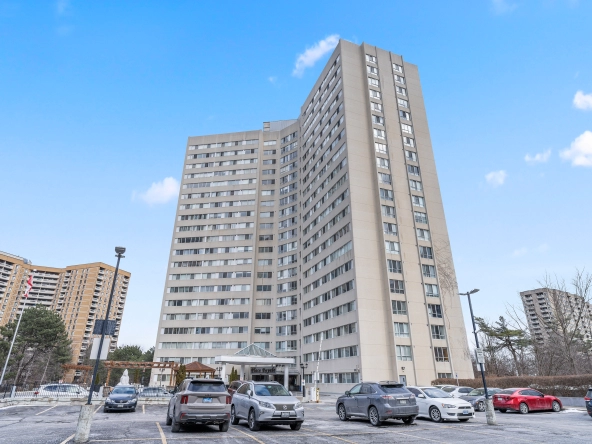 Exterior image of 3695 Kaneff Crescent #SPH11 located in Mississauga, Ontario, Canada.