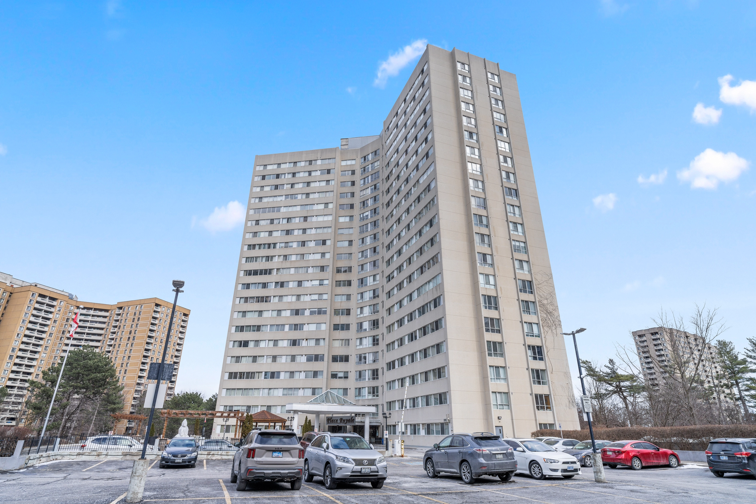 Exterior image of 3695 Kaneff Crescent #SPH11 located in Mississauga, Ontario, Canada.