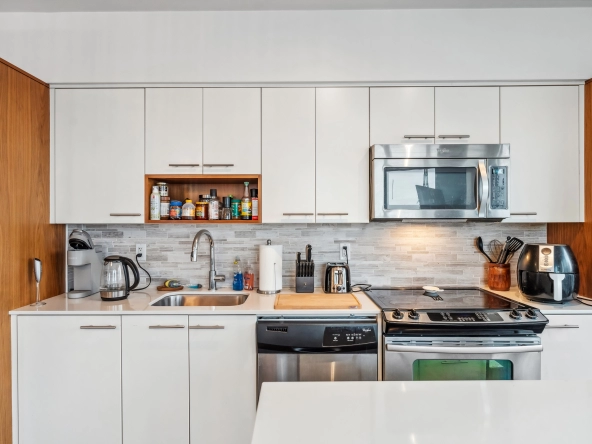 Kitchen of 5 Valhalla Inn Road unit 1710. A condo listed for rent in Etobicoke by Etobicoke real estate agent Marco Pedri - Broker with Shoreline Realty.
