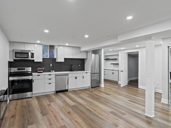Kitchen at 515 Cardiff Drive #Basement - for lease by Oakville Real Estate Agent Marco Pedri - Broker with Shoreline Realty Corp., Brokerage.